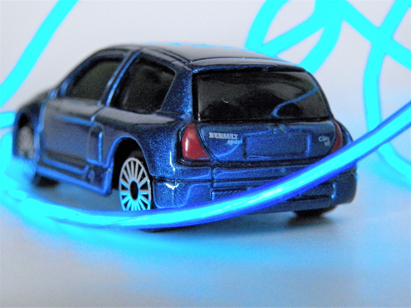 Illustration for article titled LaLD Car Week Maisto Renault Clio V6 1:64